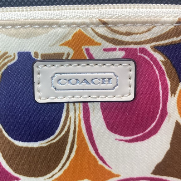 🩷COACH🩷Multicolor Park Hand Drawn Scarf Print Small Wristlet with Dust Bag/NWT - Picture 3 of 7